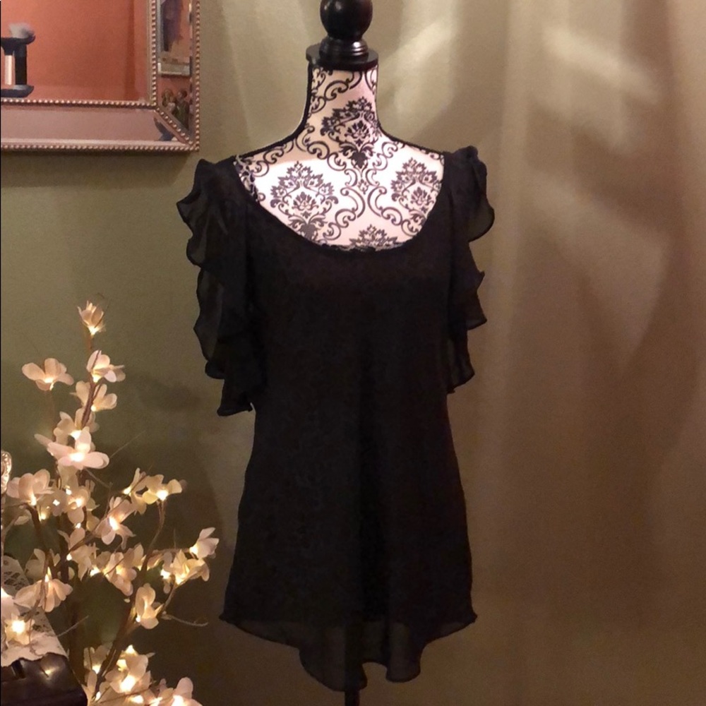 Monochromatic leopard flutter blouse